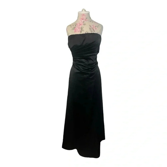 Bill Levkoff Dresses & Skirts - Bill Levkoff Classics Women’s Black Scuba Satin Ruched Dress Built in Bra Sz 14